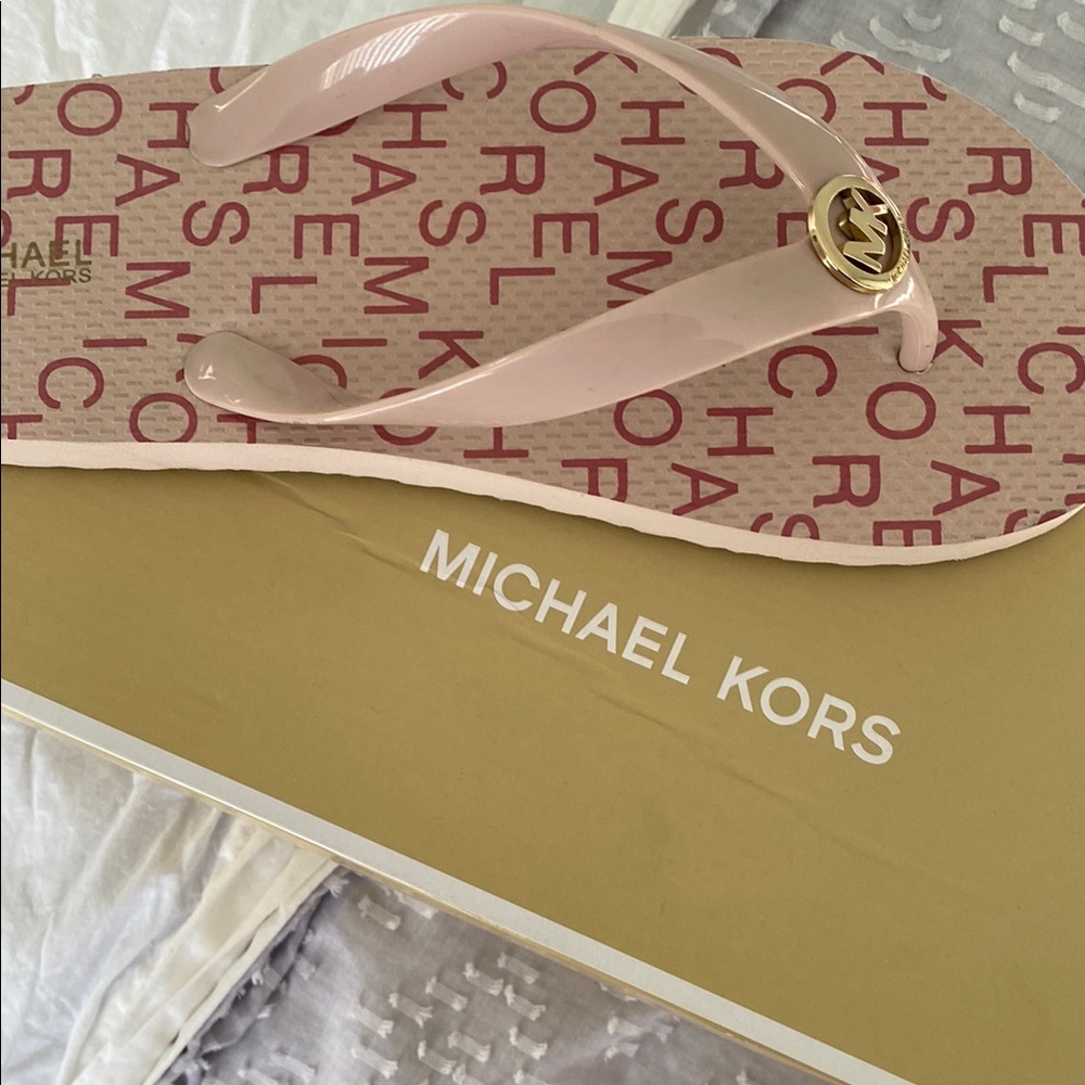 Michael Kors Pink Slippers with Logo Detail